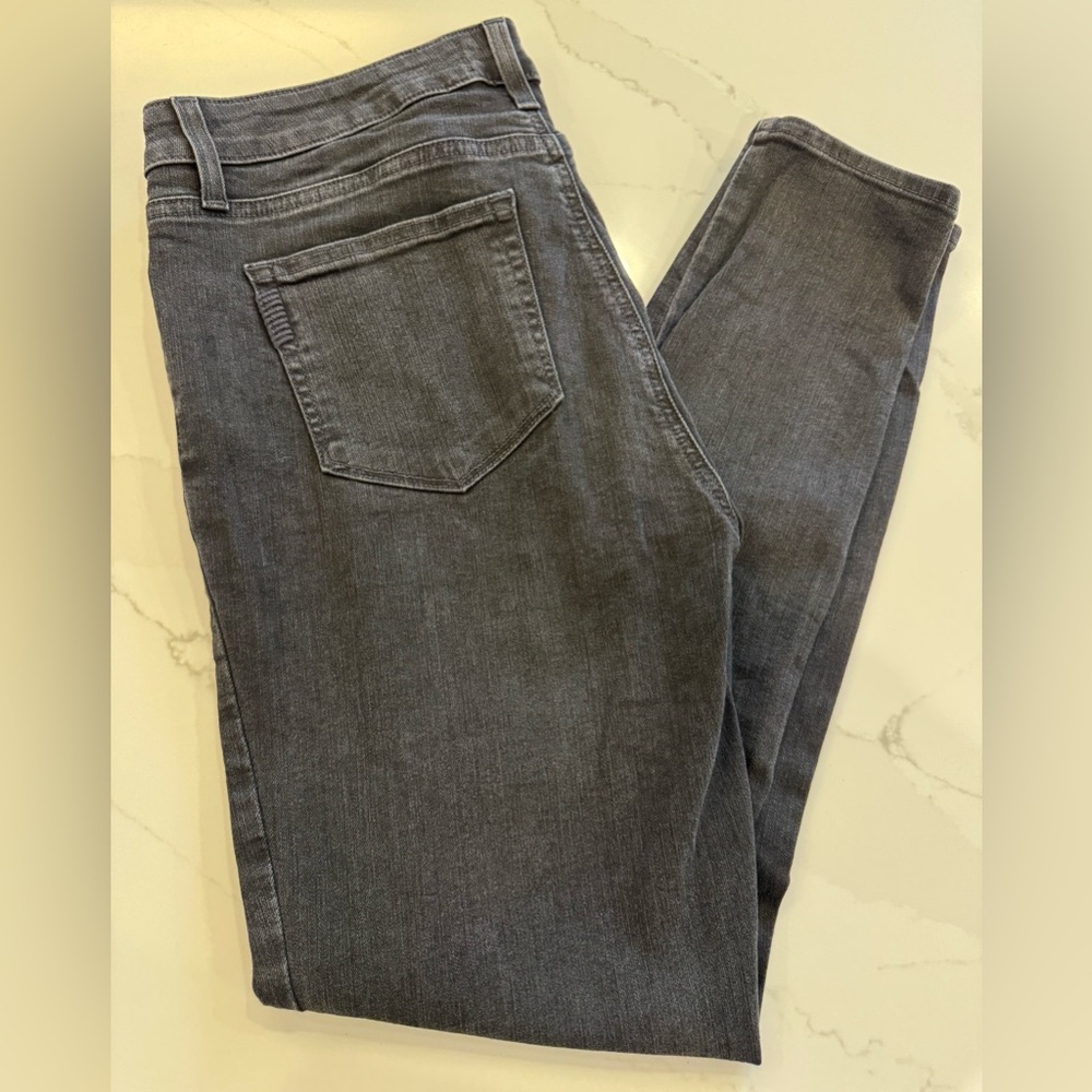 PAIGE Women's Weathered Black Verdugo Skinny Jeans size 31